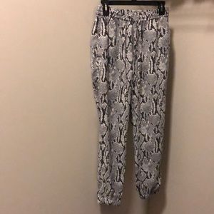 3/$20 or *free Express snakeskin print joggers